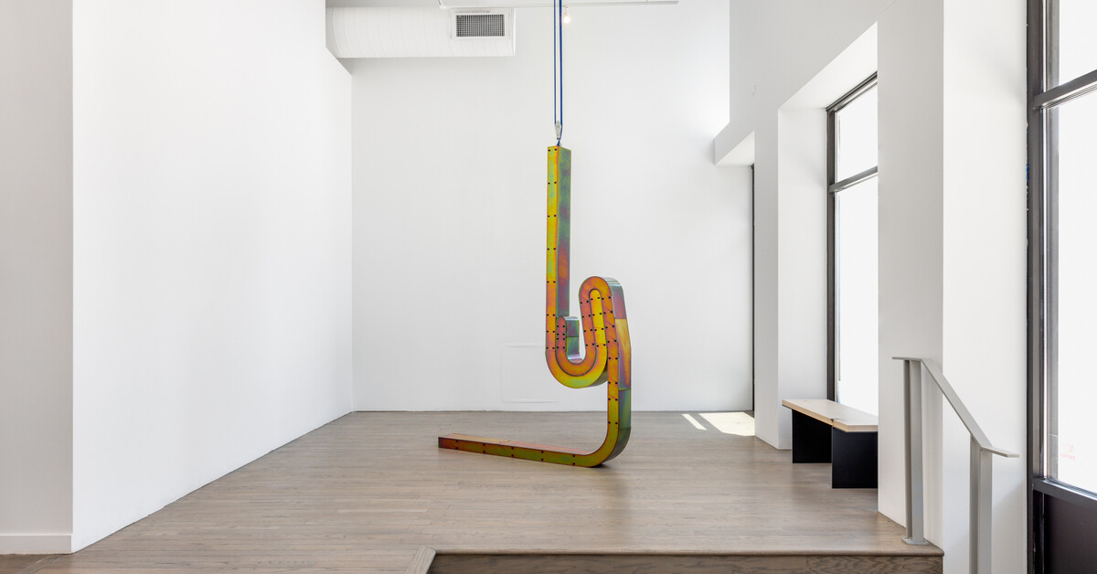 Twilight Transcendence: A Review of Lucas Simões “Luscofusco” at Patron Gallery
