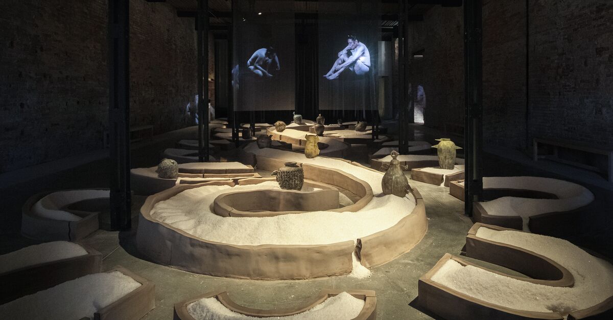 Actos invisibles para sostener el universo
