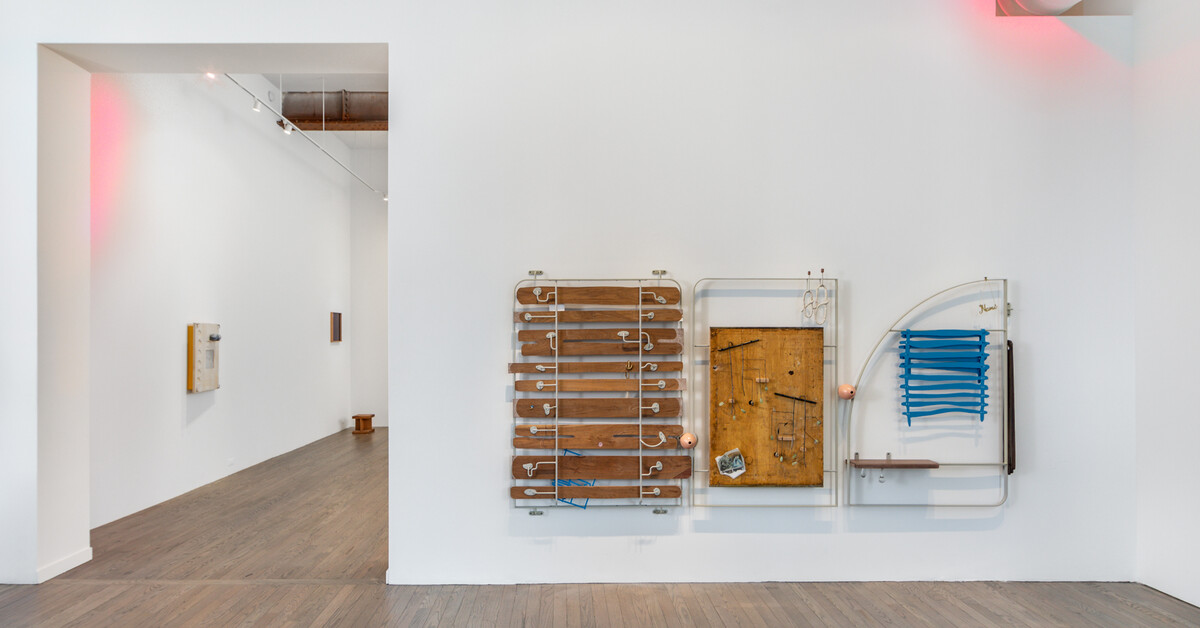 Figs break open of themselves